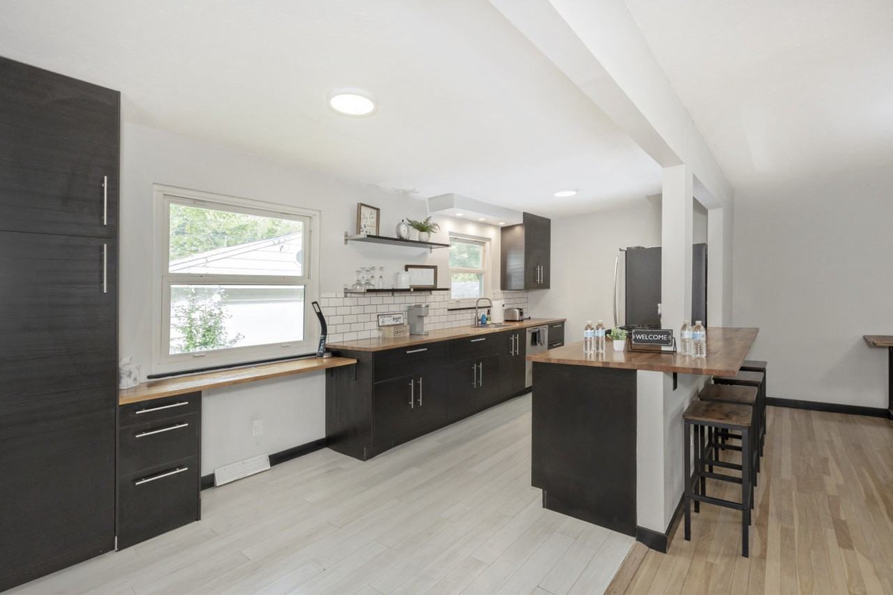 1178 Mohegan Trl #1061093P - Photo 5 of 33