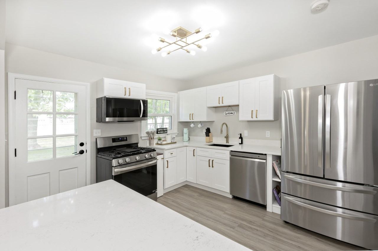 754 Hemlock Dr #1061094P - Photo 6 of 38