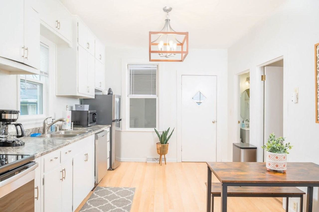 405 Michigan St #1061622P - Photo 2 of 9