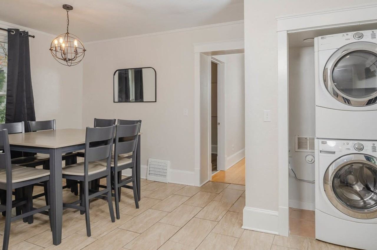 710 E Franklin St #1061627P - Photo 4 of 21