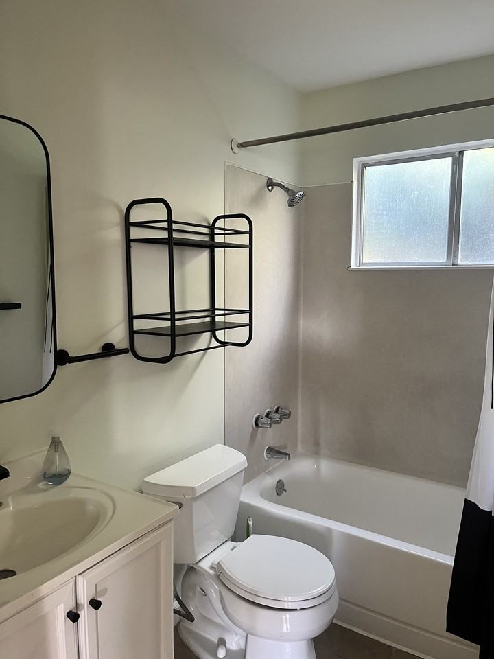 Humboldt - Photo 2 of 12