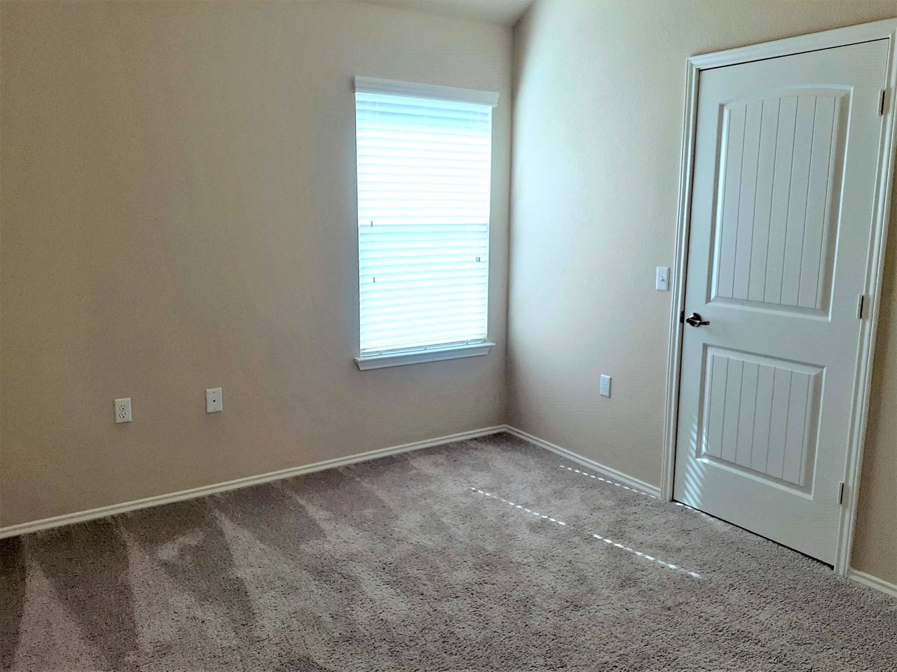 10213 Copper Ridge Cv #8802062 - Photo 2 of 35