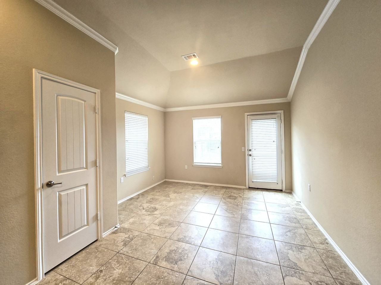 10213 Copper Ridge Cv #8802062 - Photo 4 of 35