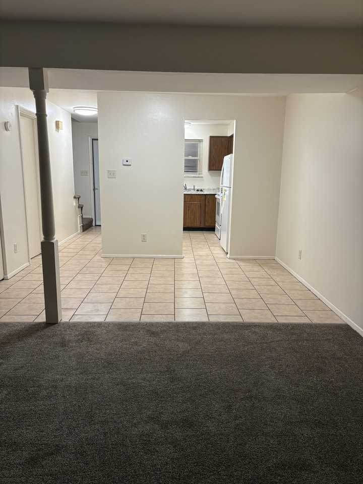 47 Vinway Court - Photo 3 of 6