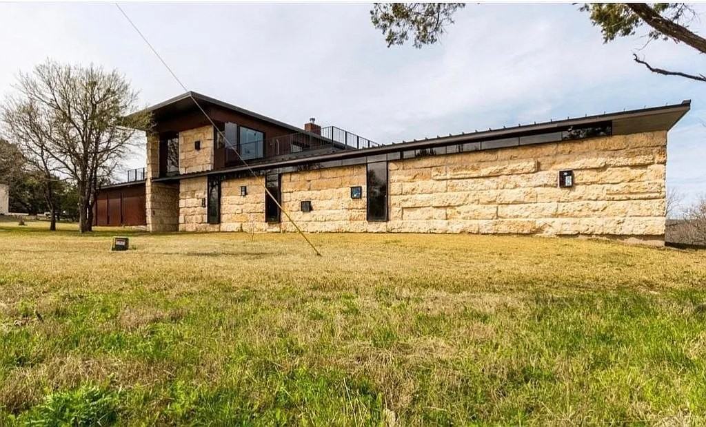 1394 E Creekview Dr - Photo 2 of 16