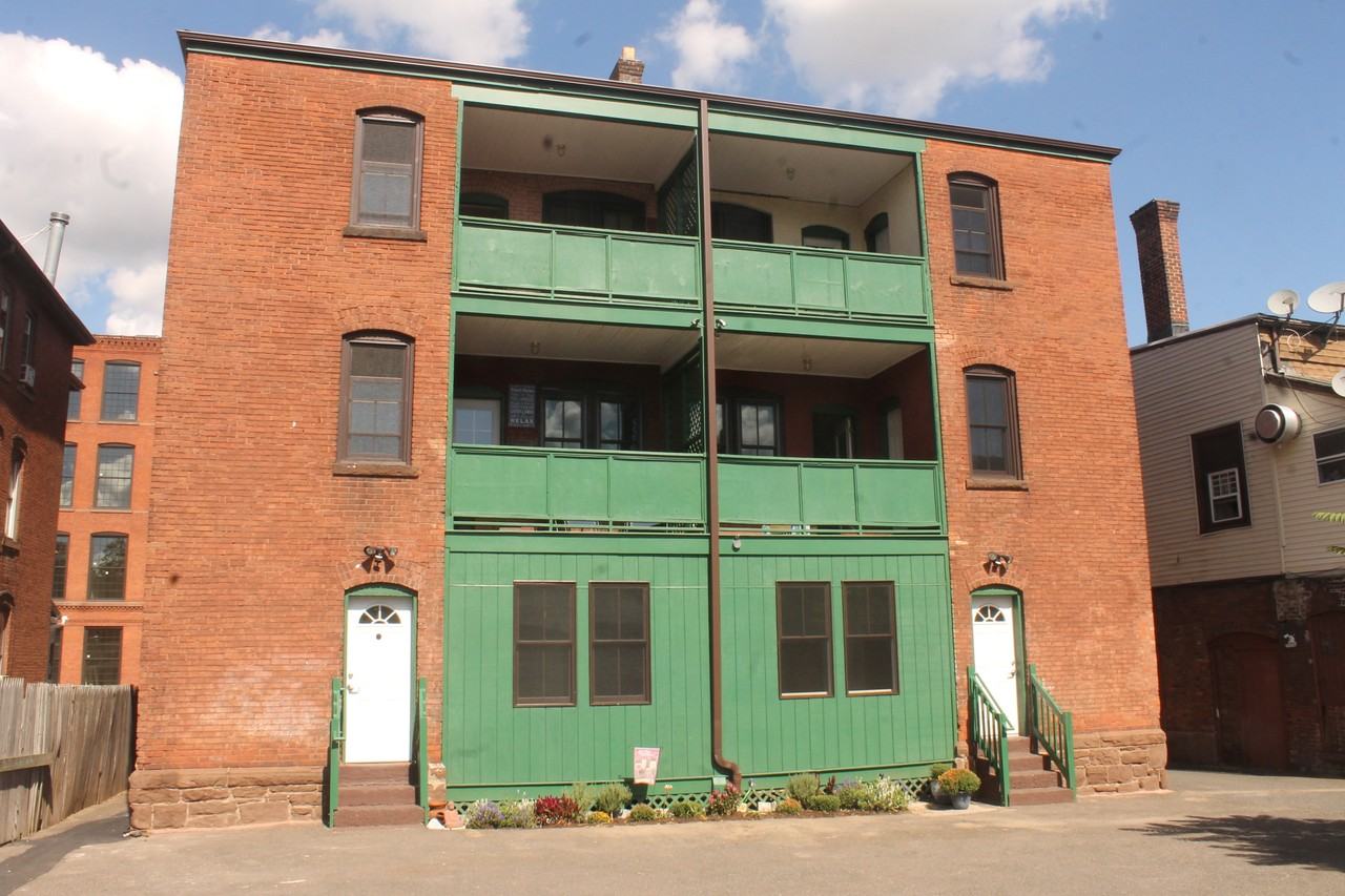 387 Capitol Ave #387-2 - Photo 3 of 29