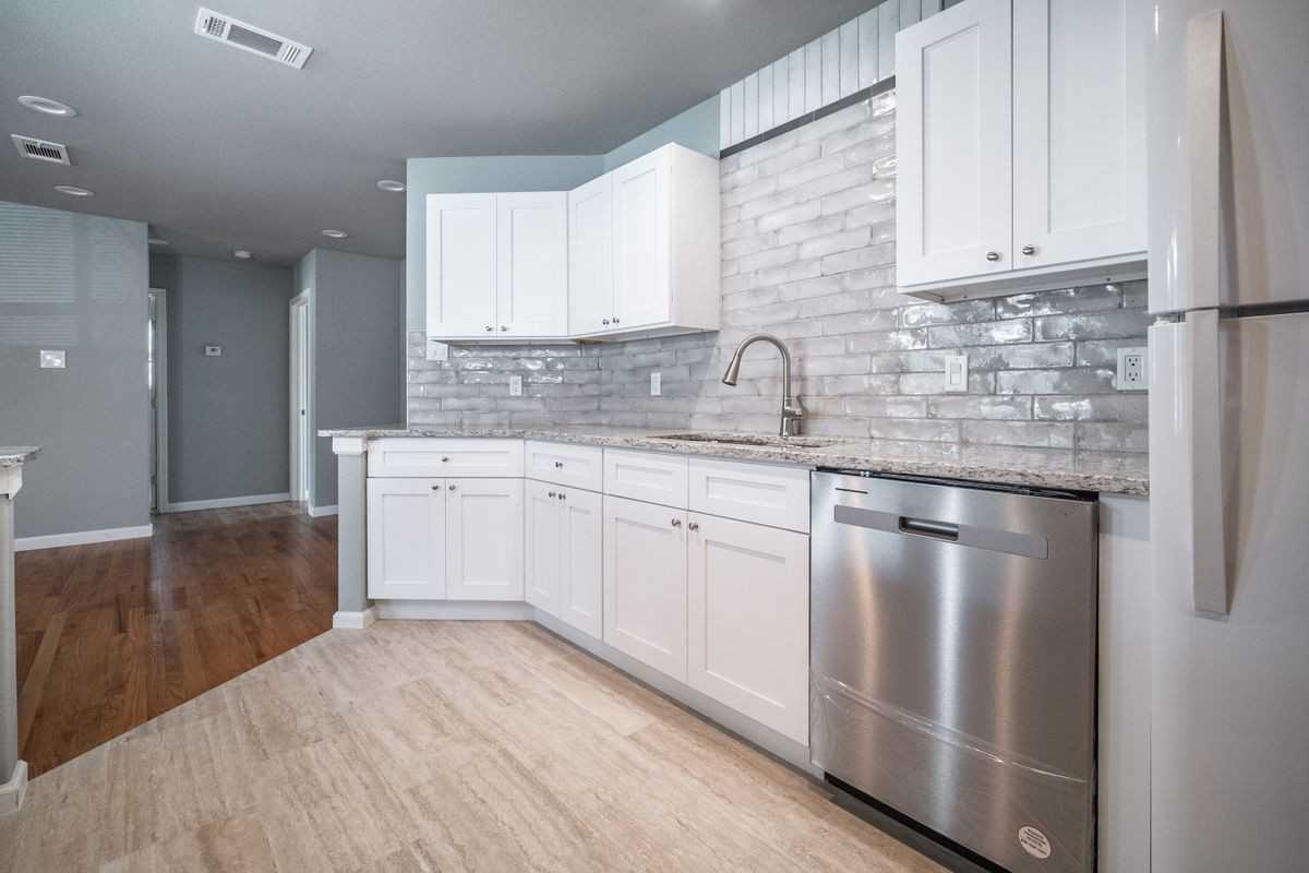 3800 Carnation Ave - Photo 2 of 4