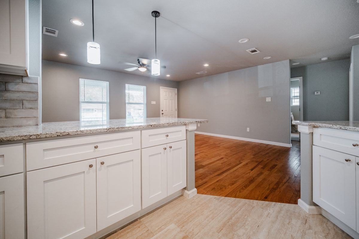 3800 Carnation Ave - Photo 3 of 4