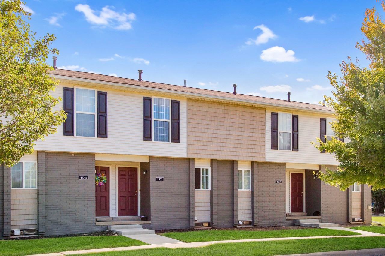 41140 Canton Ct. - Photo 3 of 50