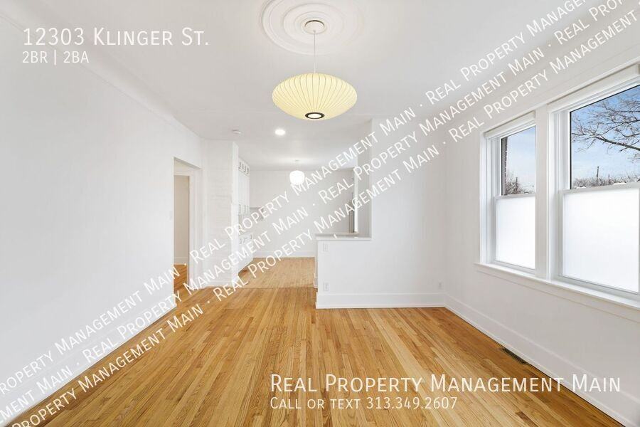 12303 Klinger St - Photo 3 of 32