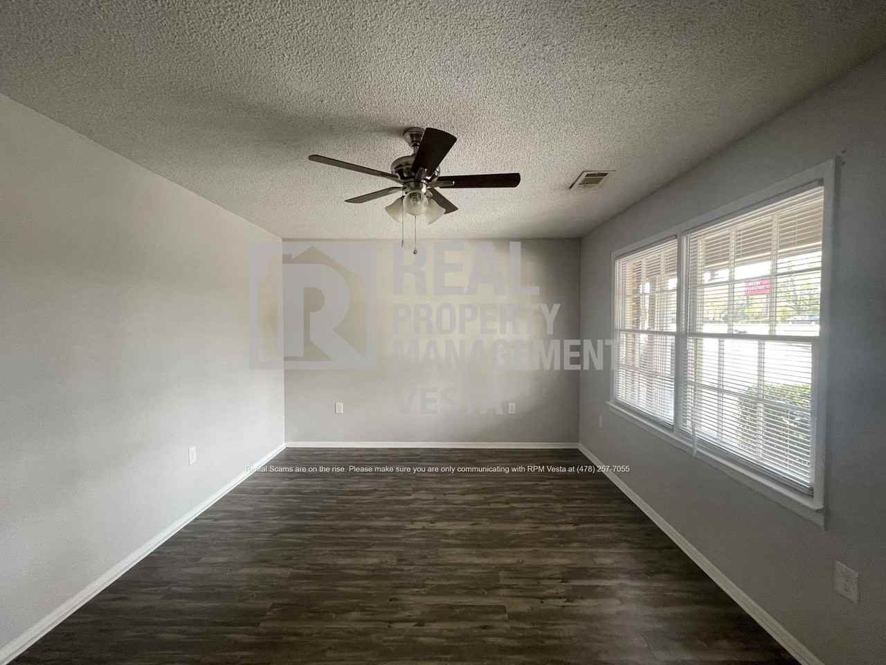 406 Russell Pkwy #2 - Photo 2 of 11