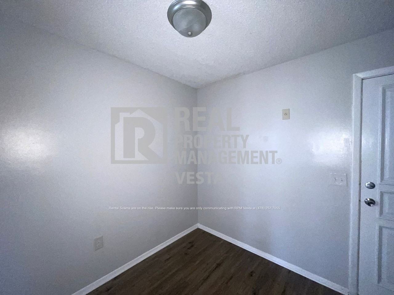 406 Russell Pkwy #2 - Photo 7 of 11