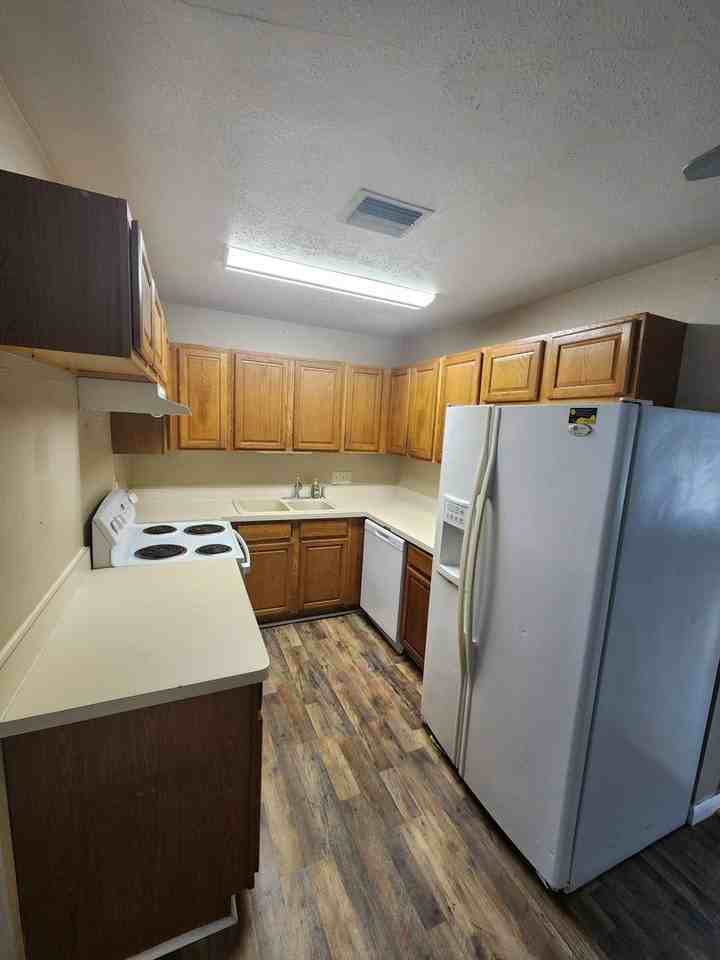 2085 Nottingham Rd - Photo 5 of 14