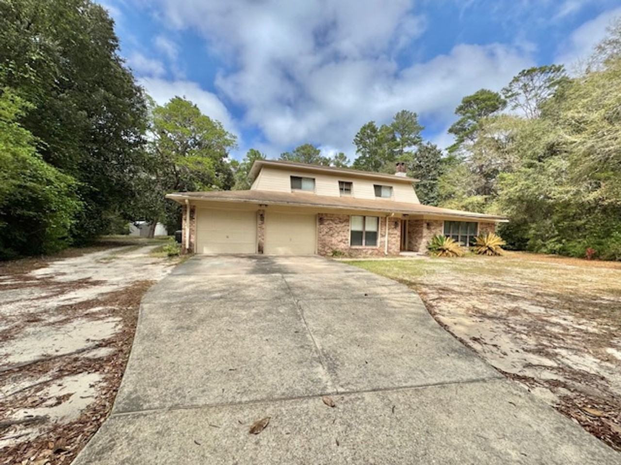 1023 Stephen Dr - Photo 3 of 35
