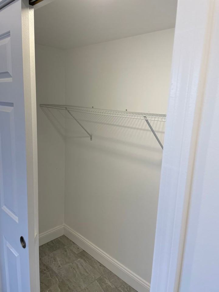 217 Washington St - Photo 5 of 14