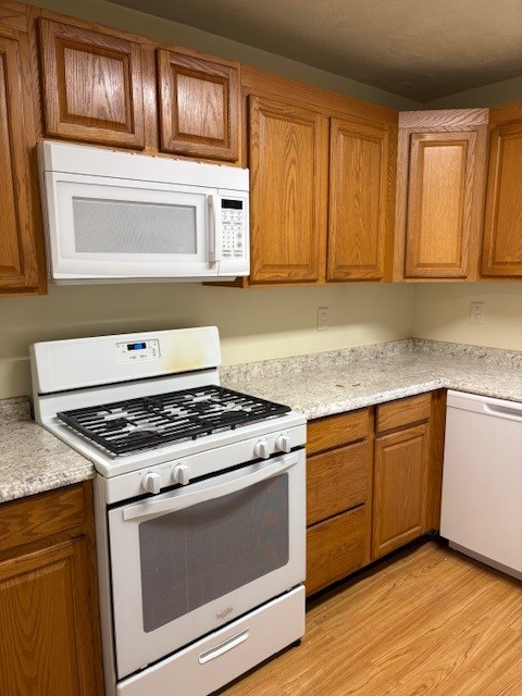 2341 Sherbrook St - Photo 2 of 17