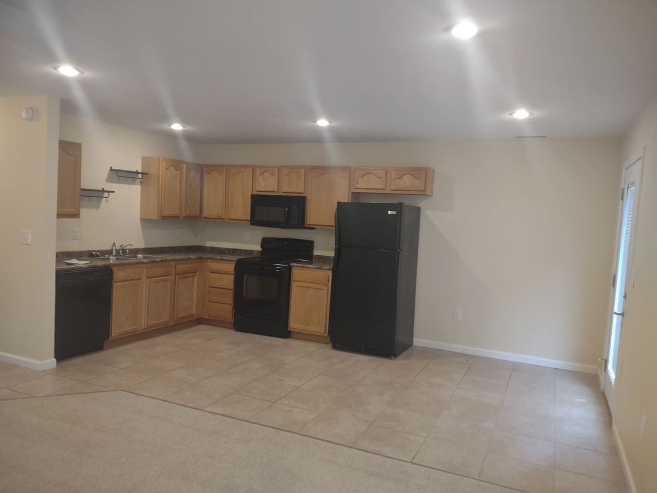 301 Tara Ct - Photo 2 of 10