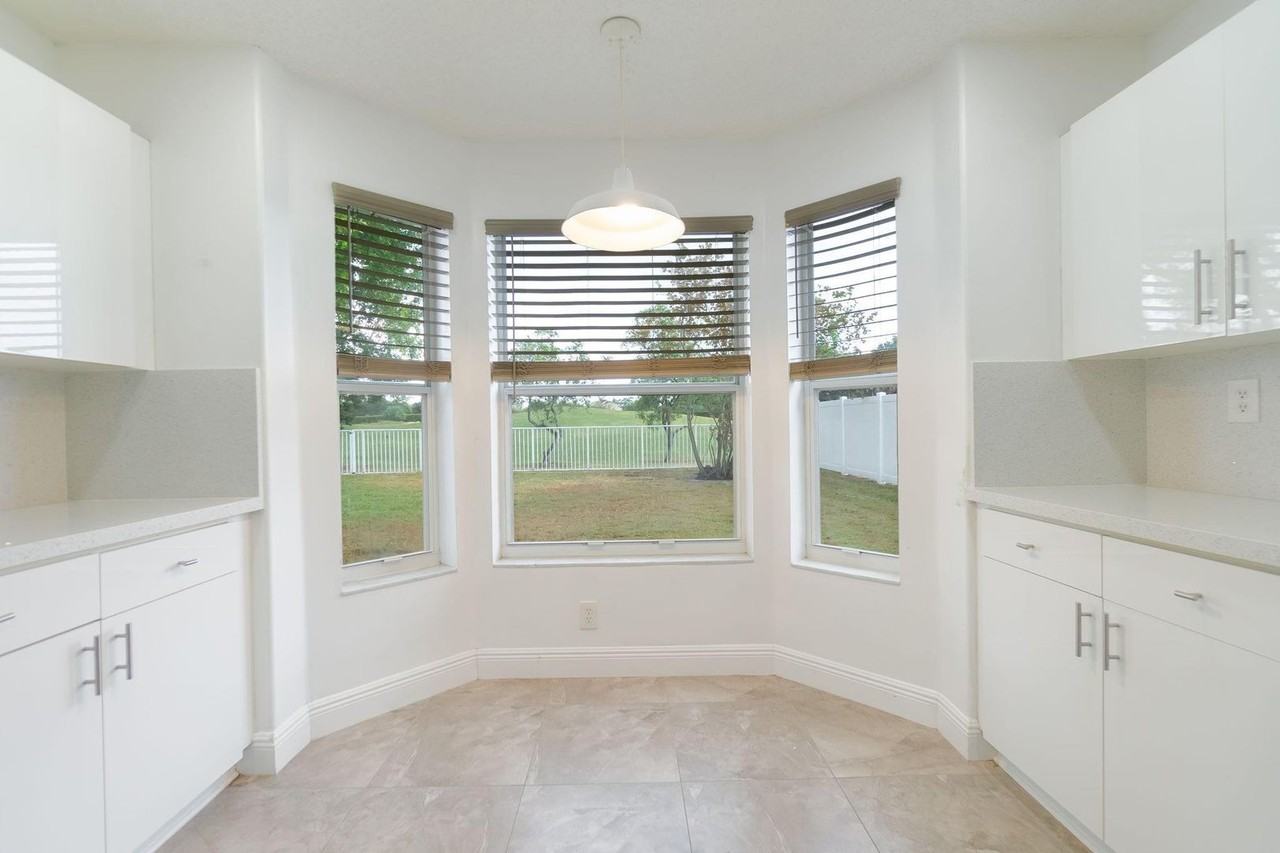 6276 Grand Cypress Cir - Photo 2 of 12