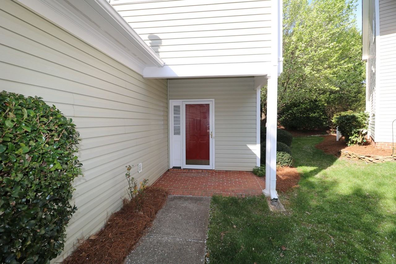 506 Sherwood Hills Dr - Photo 2 of 14