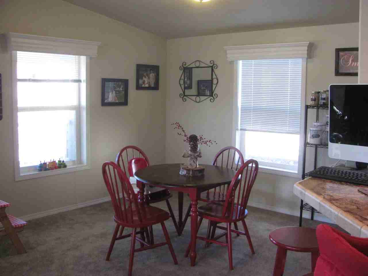 125 E Menefee St - Photo 5 of 24