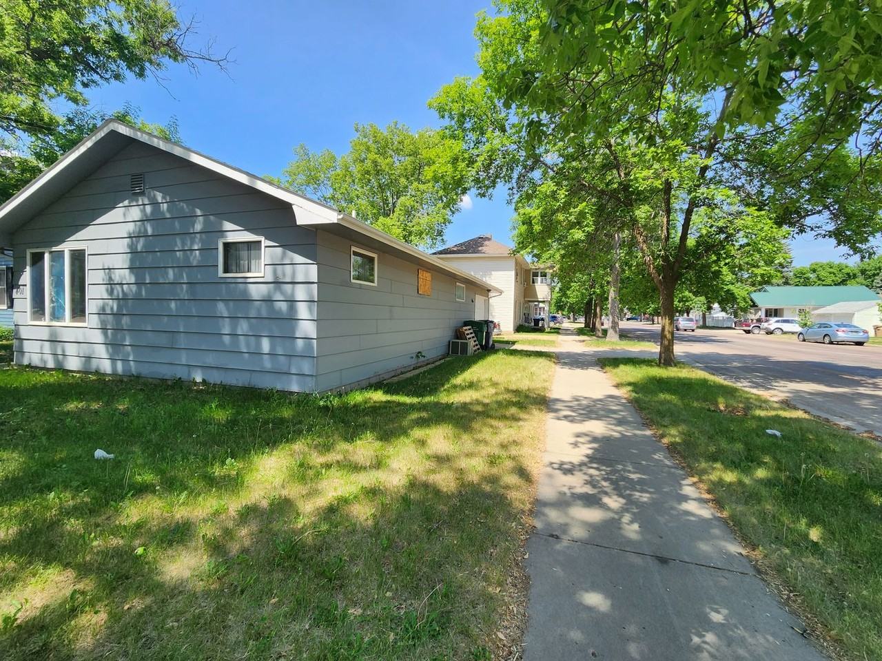 401 S Maple - Photo 4 of 14