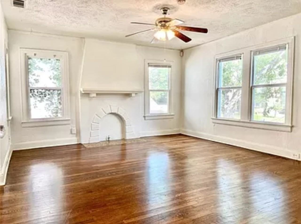 5946 La Vista Dr - Photo 3 of 15