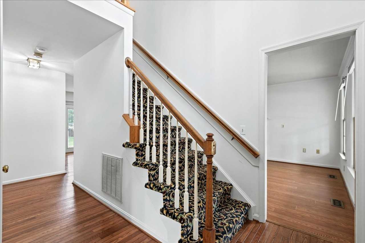 7006 Cedar Crest Dr - Photo 5 of 39