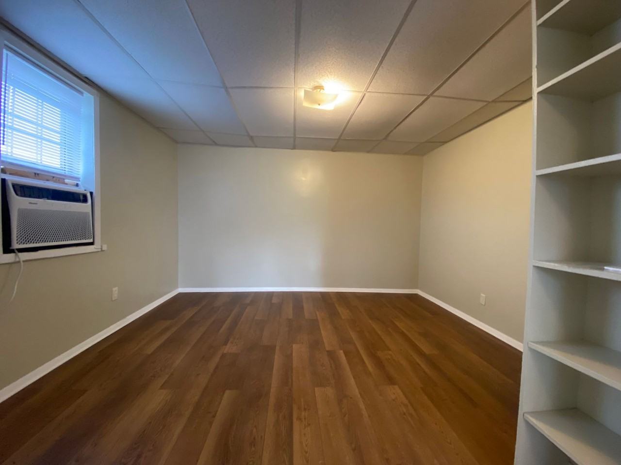 224 Lake St - Photo 4 of 10