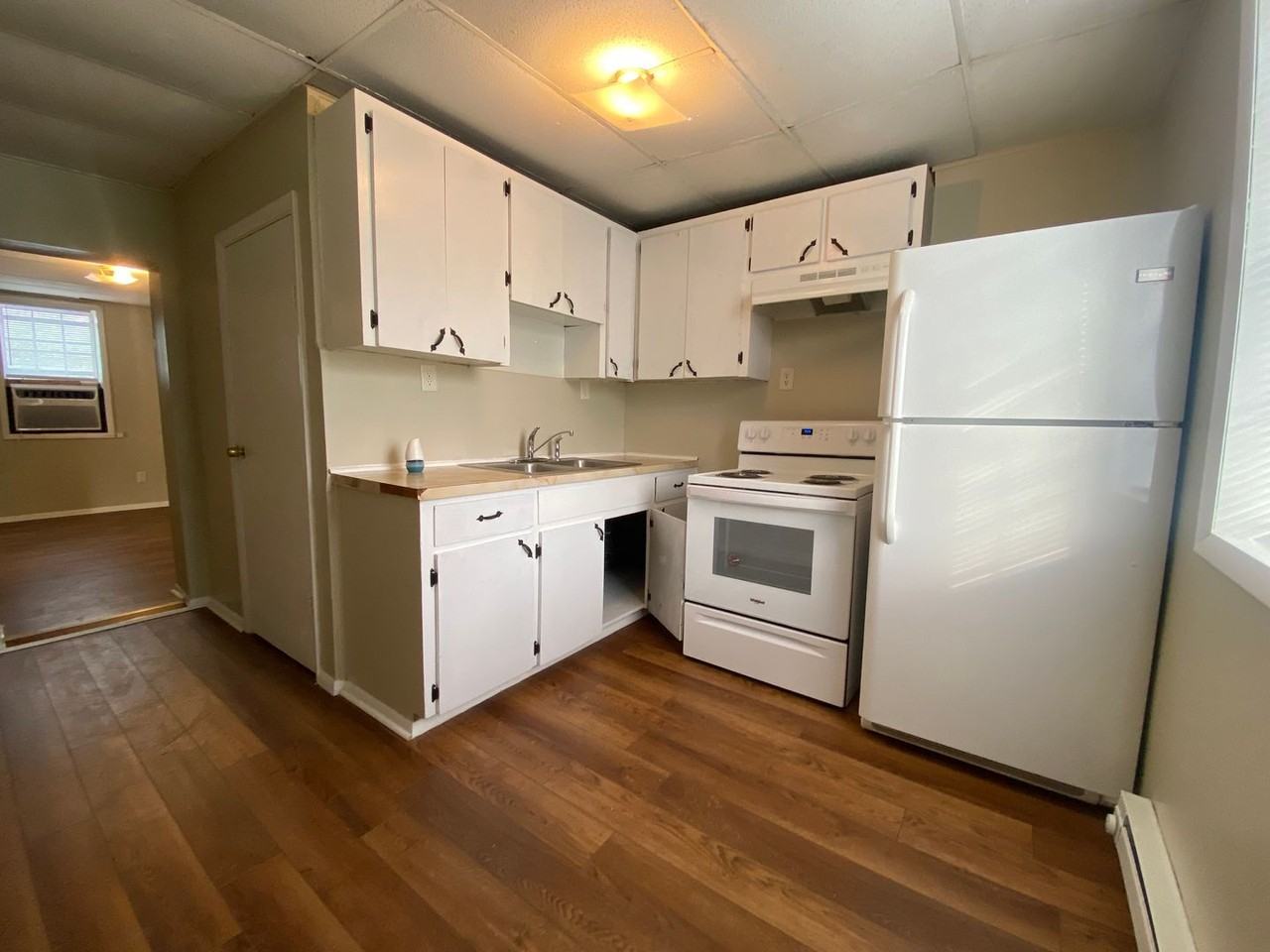 224 Lake St - Photo 7 of 10