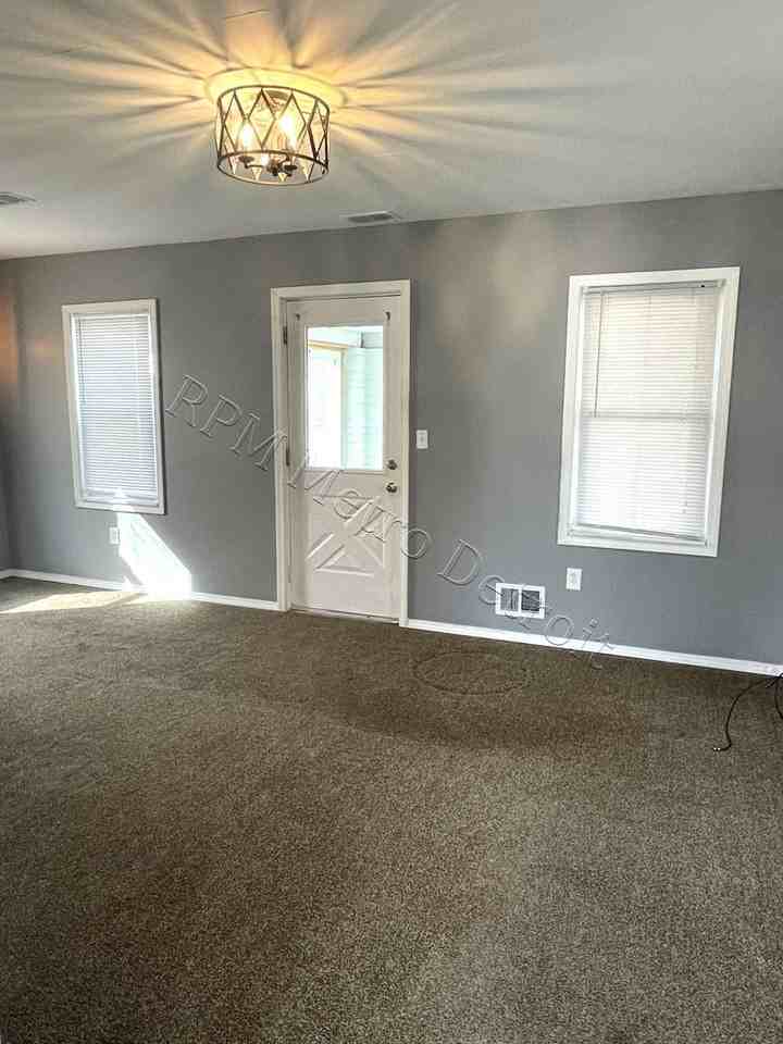 19324 Norborne - Photo 3 of 29