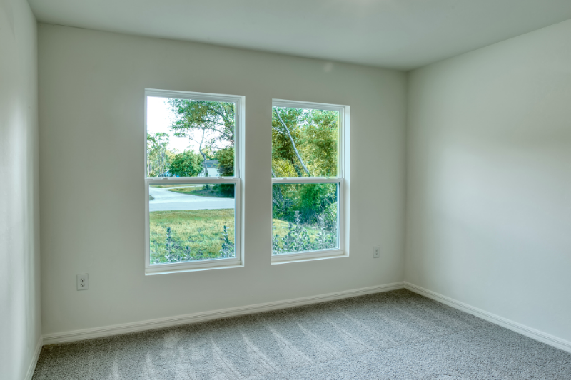 28118 Pasadena Dr - Photo 2 of 7