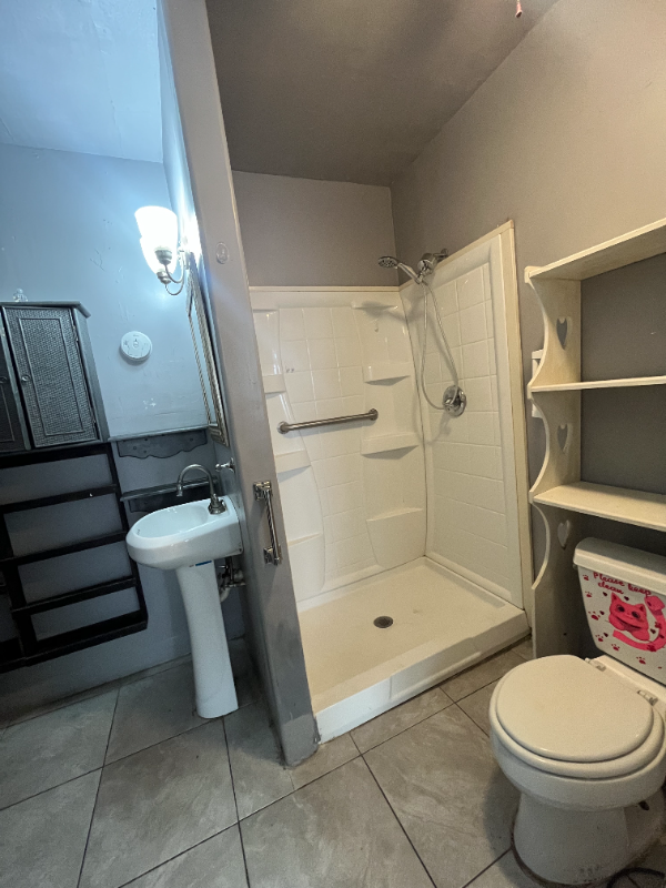 42 22Xx Swway #D - Photo 3 of 7