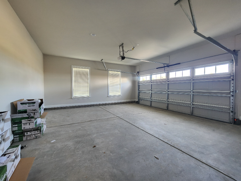 201 Riverland Way - Photo 3 of 20