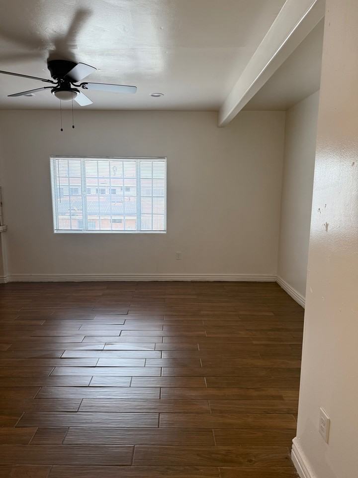 5636 S Broadway #2 - Photo 3 of 19