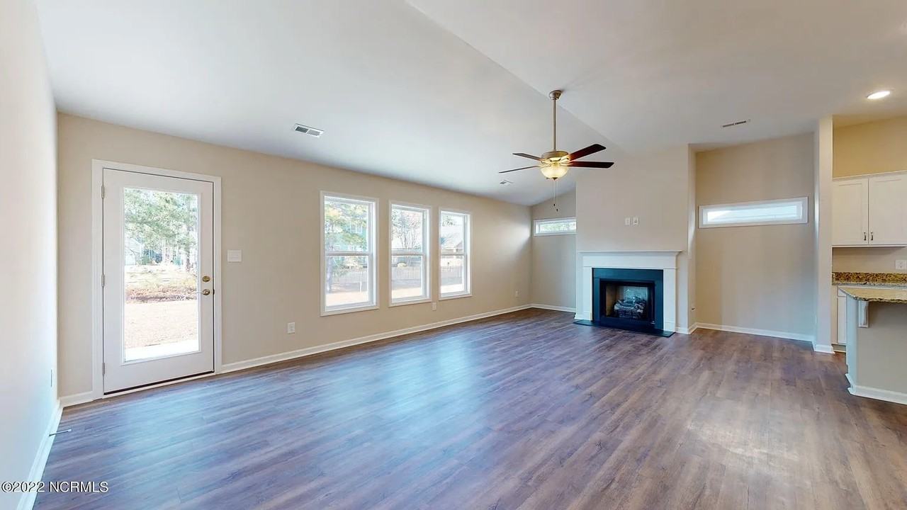 121 Grantham Pl #NA - Photo 3 of 22