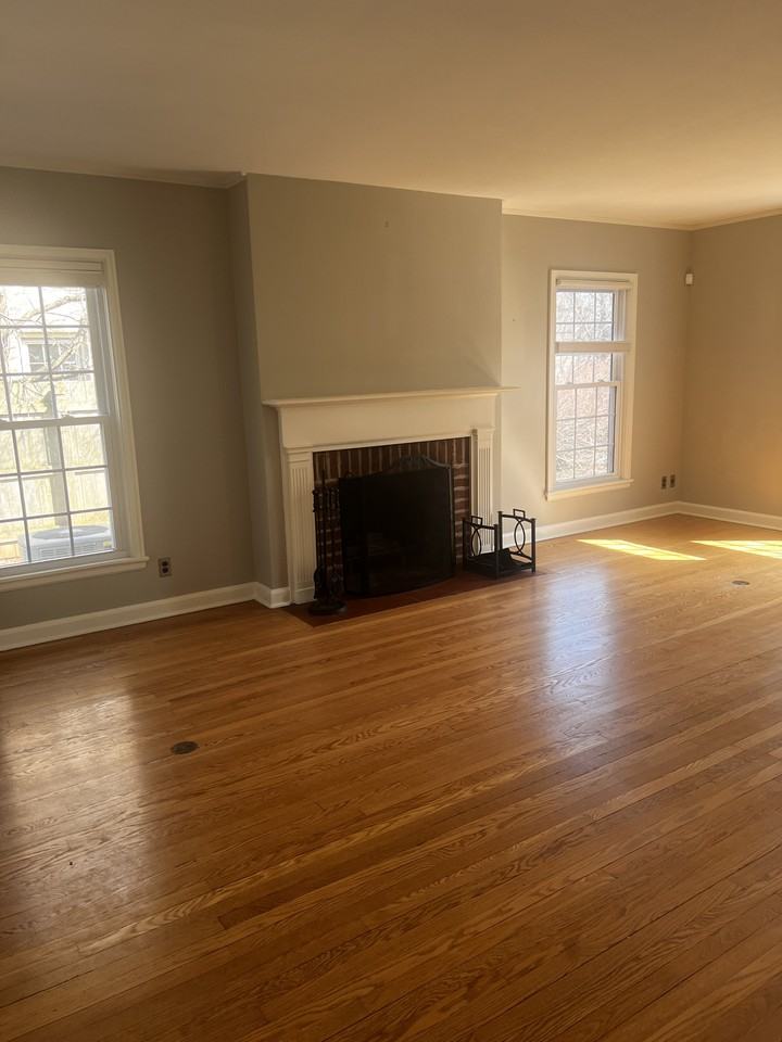 312 E Willow Rd #NA - Photo 3 of 13