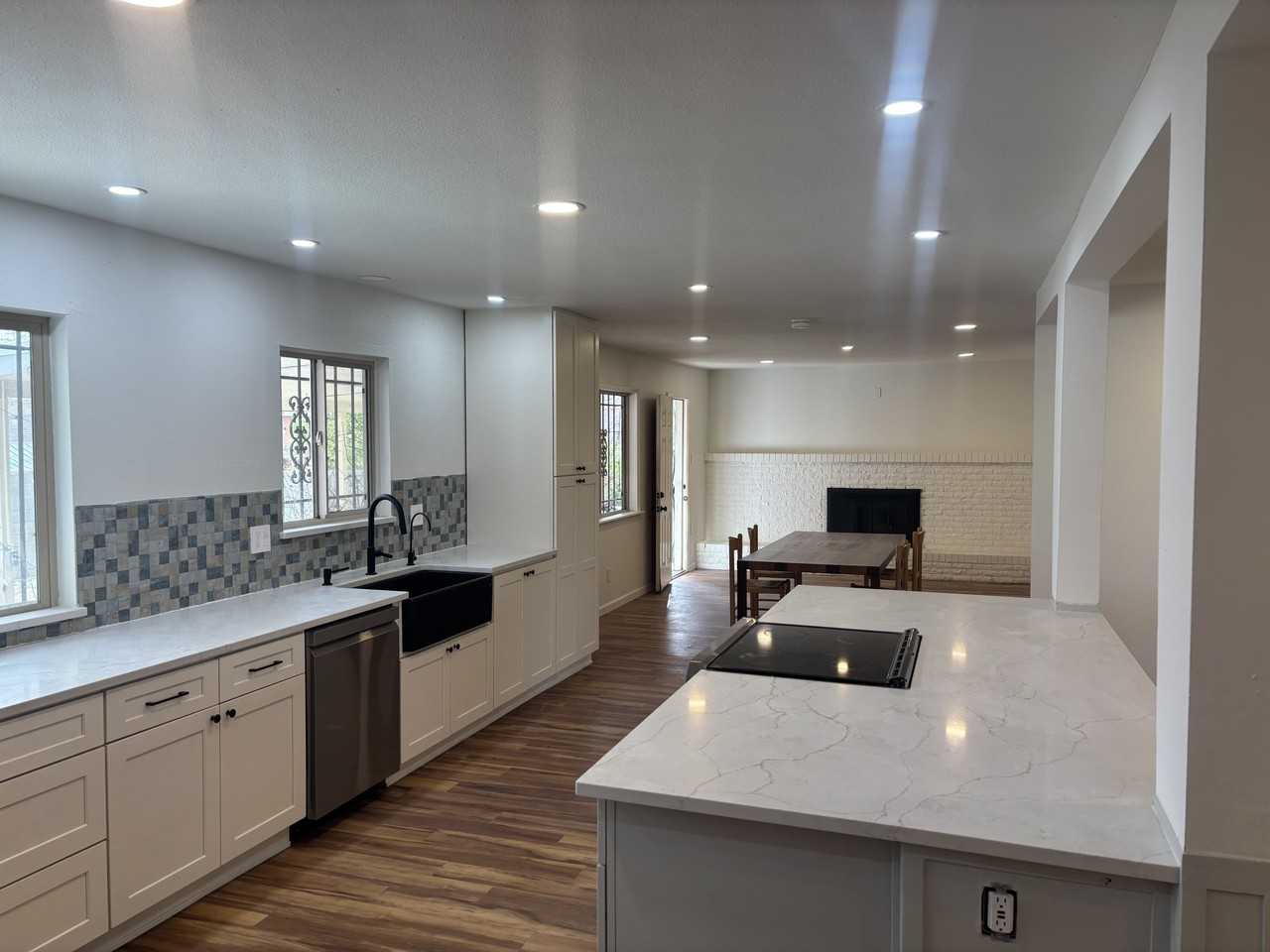 10520 Sierra Bonita Ave Ne #NA - Photo 2 of 14