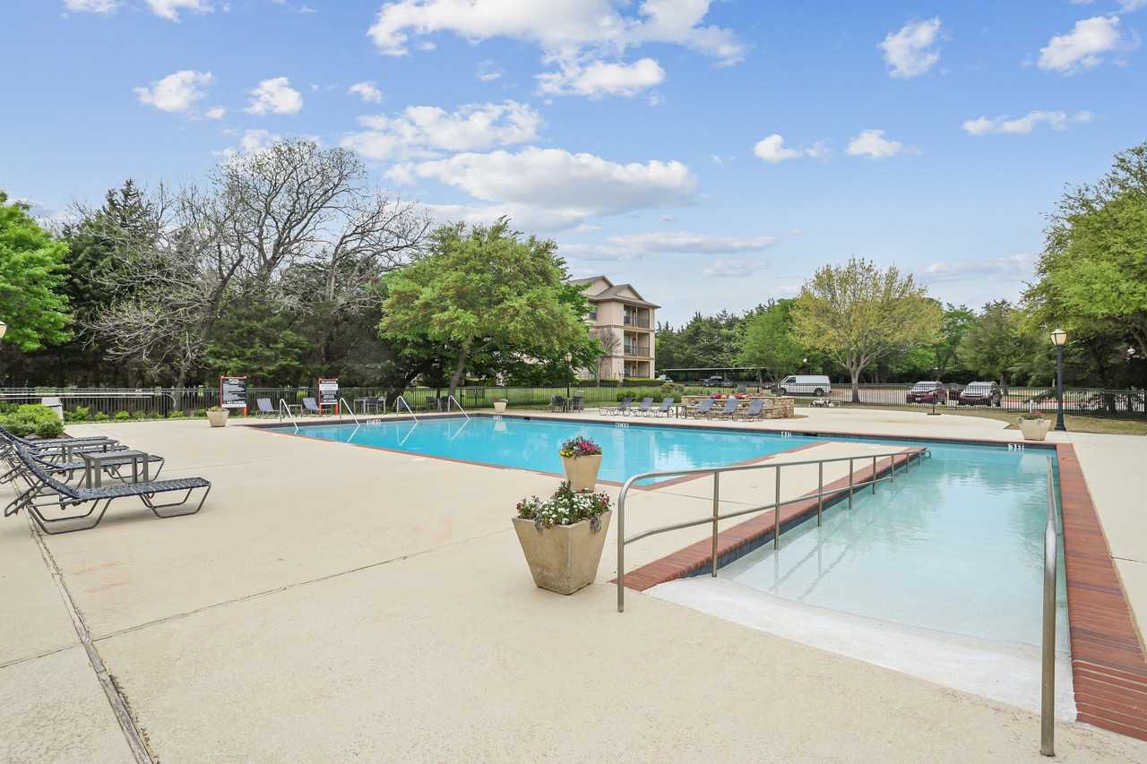 Nolen Grand Apartments - Photo 7 of 33