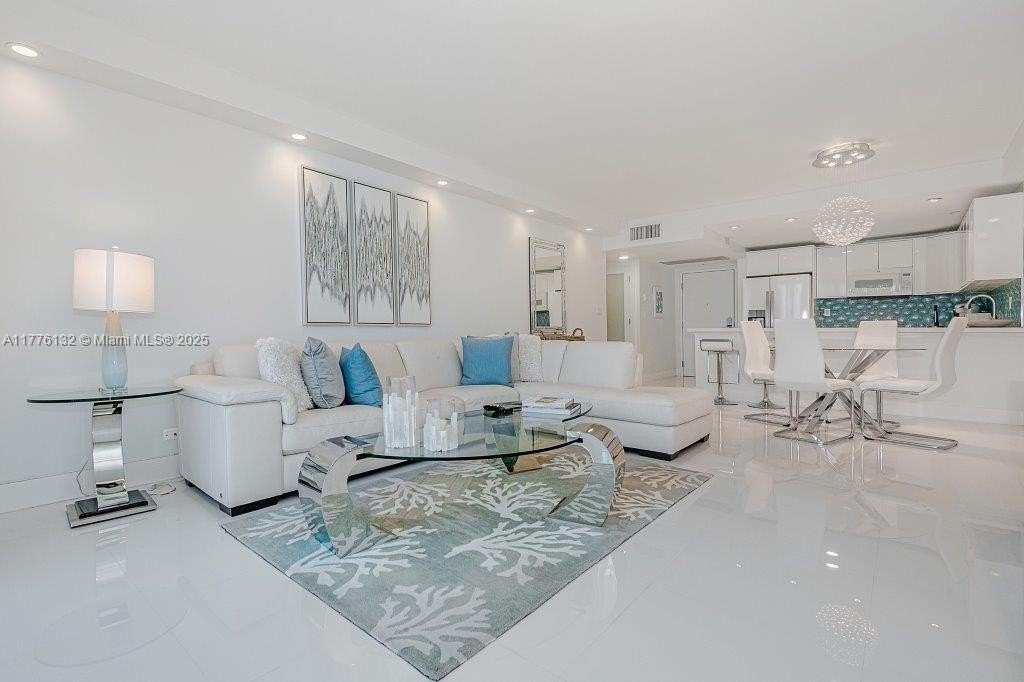 2301 Collins Ave #1424 - Photo 7 of 24