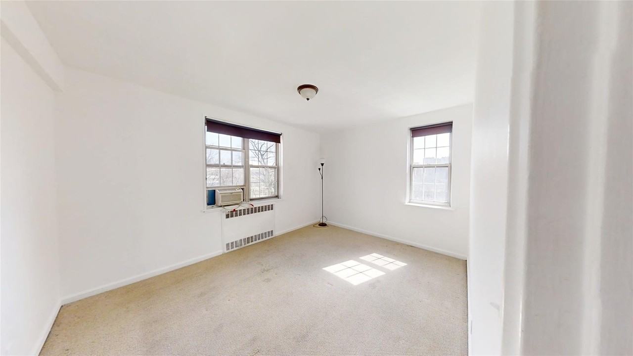 796 Bronx River Rd #B51 - Photo 6 of 14