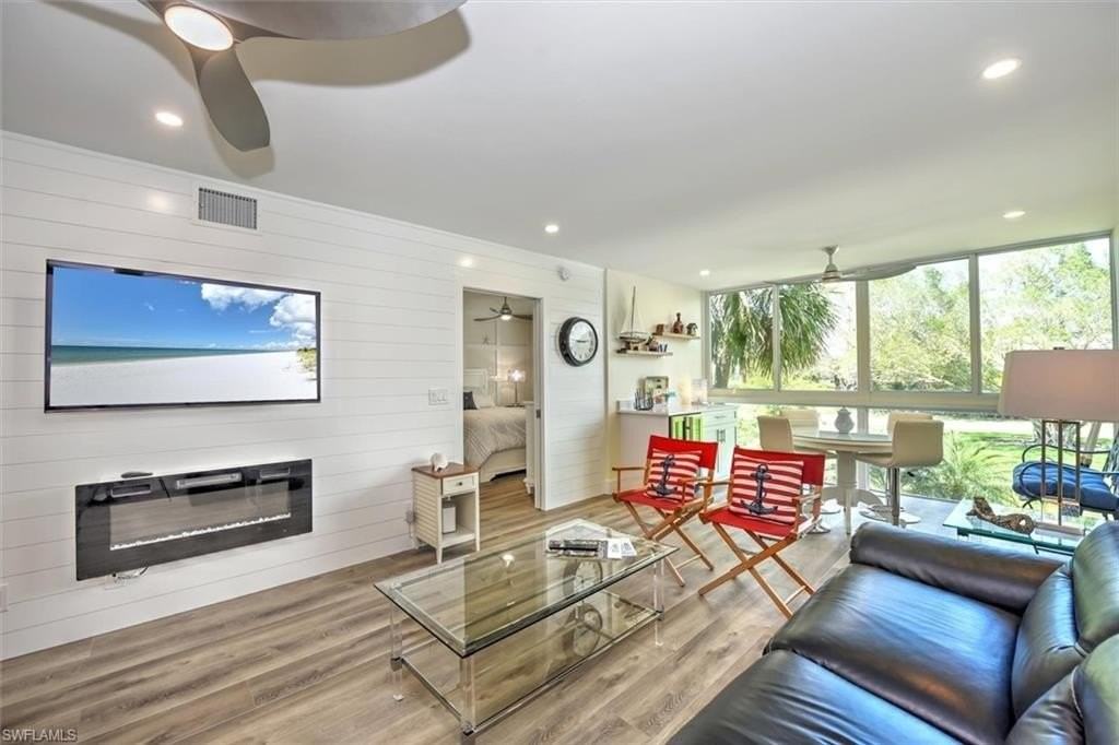 684 Broad Ave S #J684 - Photo 2 of 24