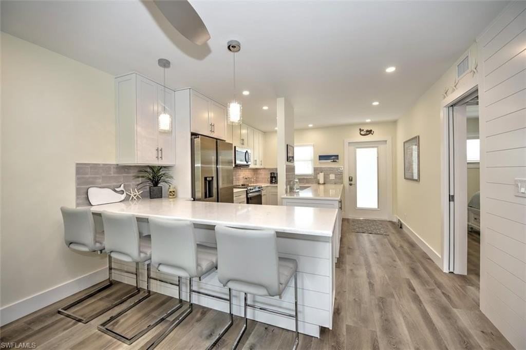 684 Broad Ave S #J684 - Photo 3 of 24