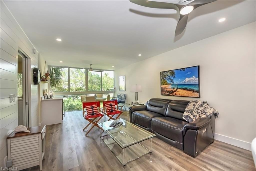 684 Broad Ave S #J684 - Photo 6 of 24