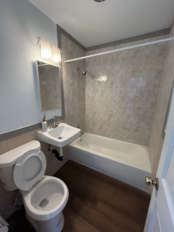 18233 Villa Park St - Photo 3 of 10