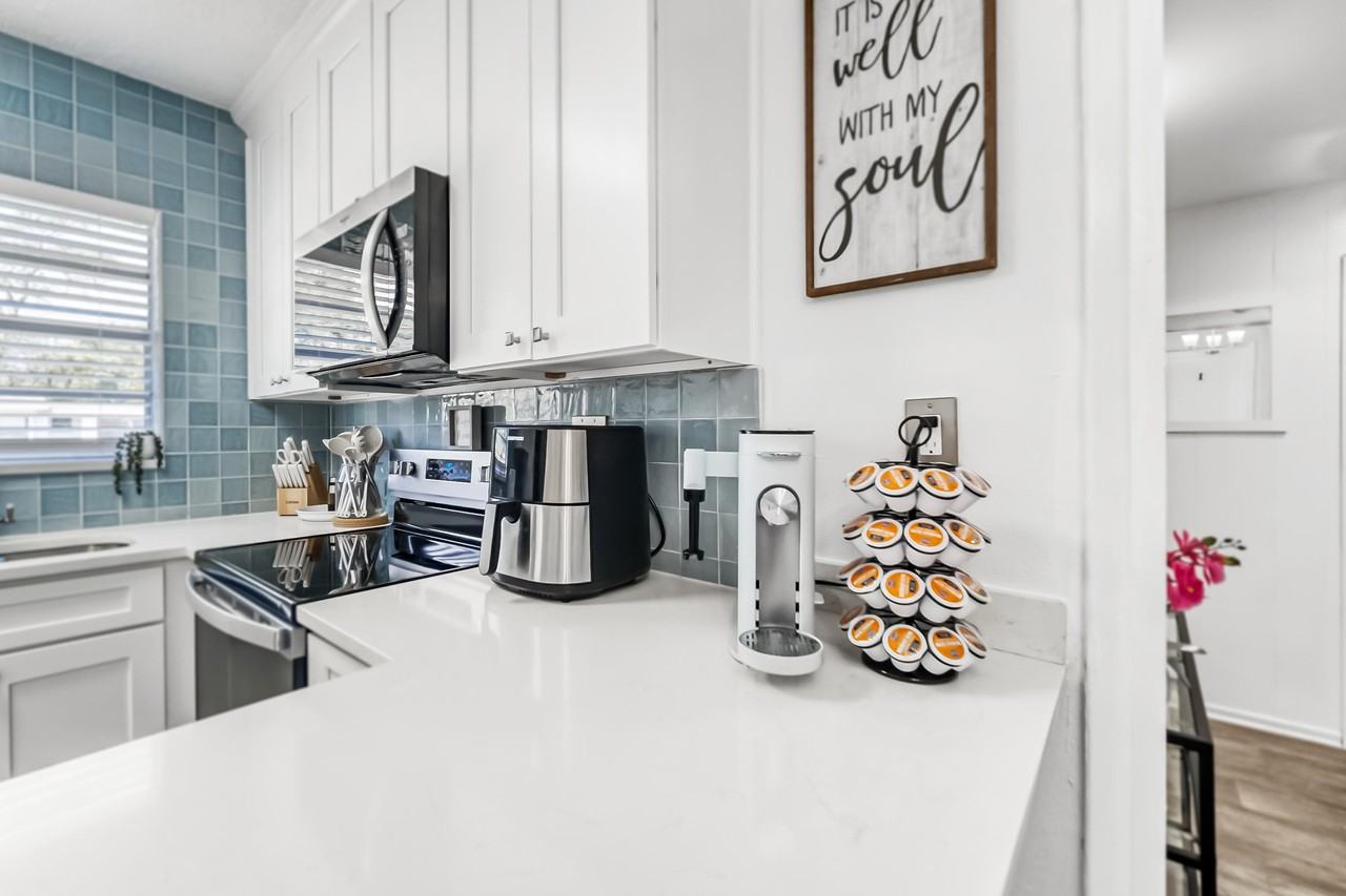 Suwanee Rd - Photo 3 of 24