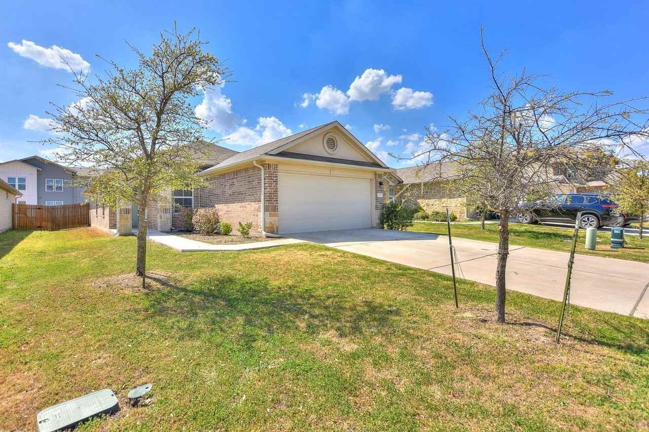 417 Dubina Ave - Photo 3 of 31