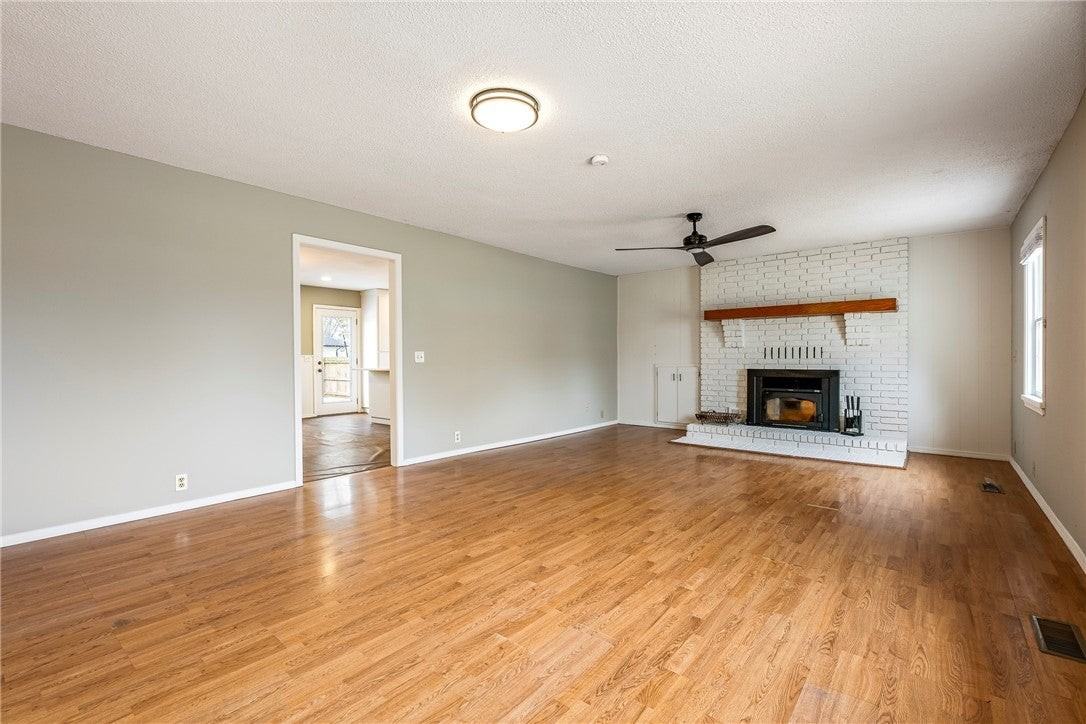 713 Nw 6th St - Photo 3 of 23