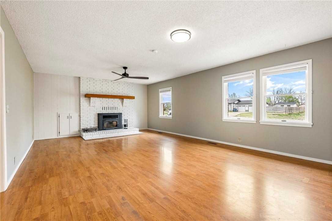 713 Nw 6th St - Photo 4 of 23