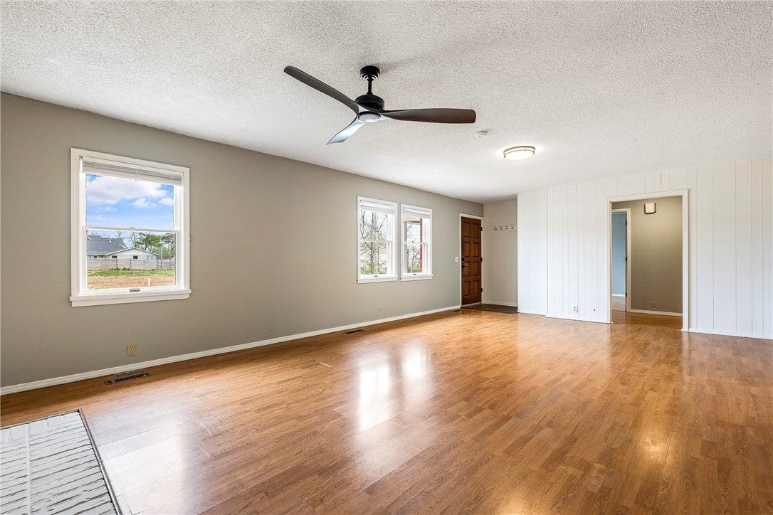 713 Nw 6th St - Photo 5 of 23