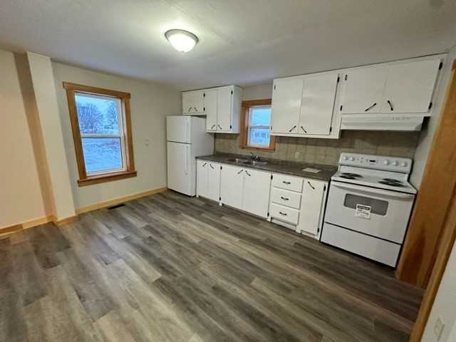 981 Callbeck Street #1 - Photo 2 of 17